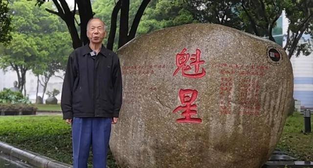 34岁数学教授王虹受热捧，老家村民：她从小就很聪明，家里出了好几个老师
